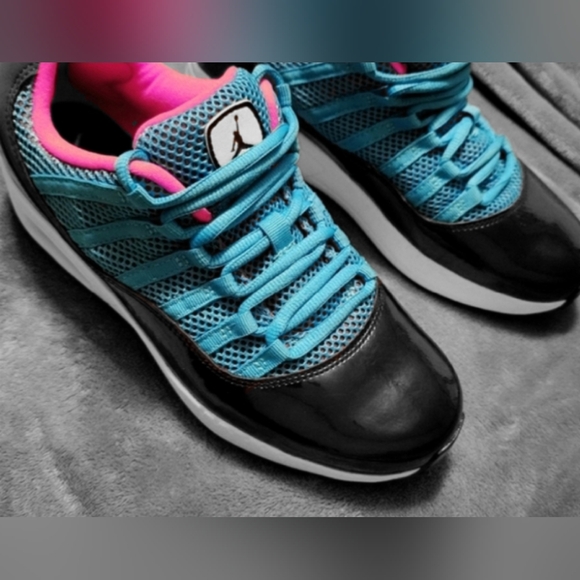 Jordan Air 11 South Beach Black Pink and Blue Shoes - Picture 9 of 12